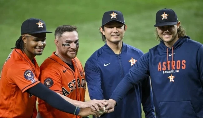 Weekly Sports Roundup: Imai’s No-Hitter, WCF Heats Up, Kim Scores 60